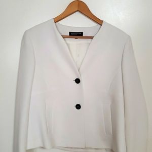 Jones New york white jacket and pant set